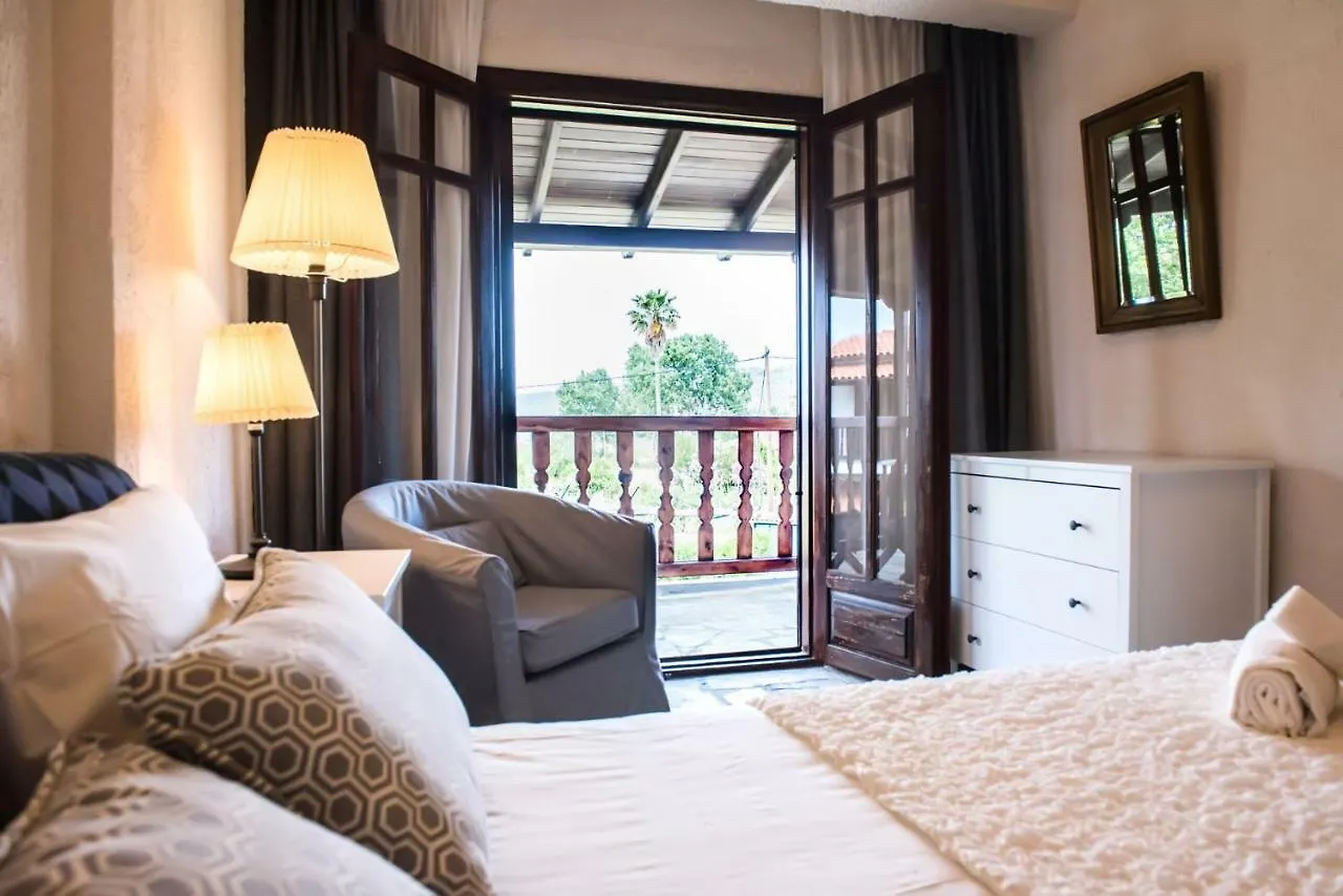 Vakantiehuis White Blossom Villa #Fourka Skála Foúrkas